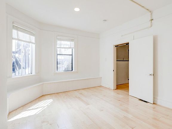 2nd image of 39A Cook St Unit A