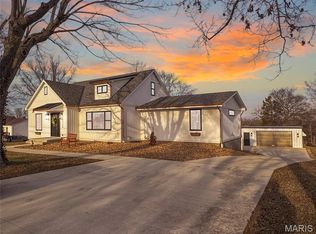 1716 Pottery Rd, Washington, MO 63090