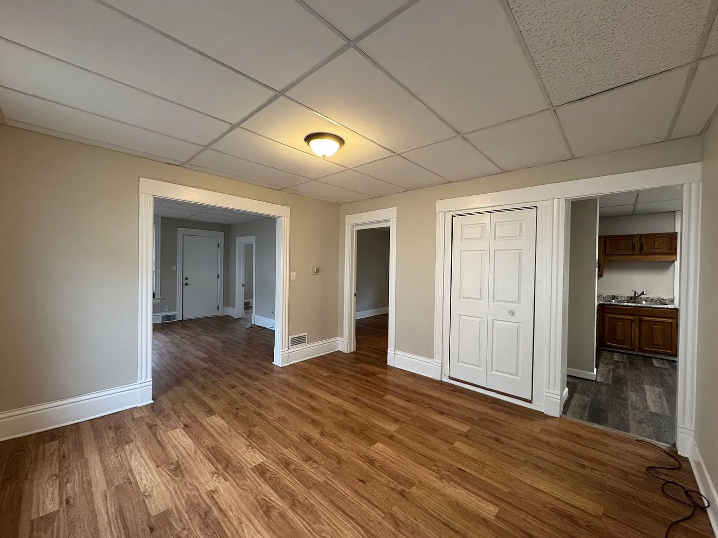 Spacious & Cozy 2-Bedroom Lower Apartment with Appliances & Garage Space Included! — Photo 4