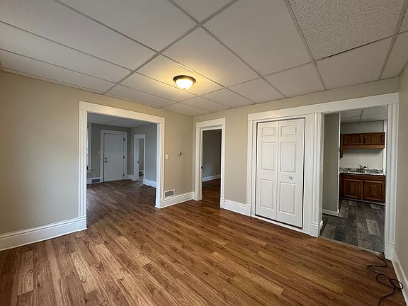 4th image of 1519 Superior St