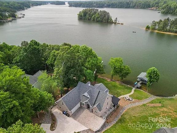 2nd image of 203 High Lake Dr