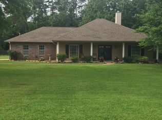 121 Lake Tyler Dr, Pineville, LA 71360