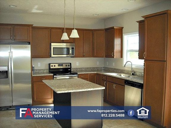 5th image of 3582 Arbor Creek Dr