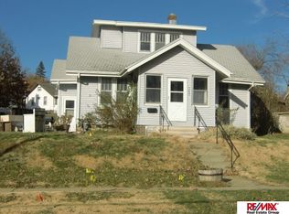 5820 Pacific St, Omaha, NE 68106