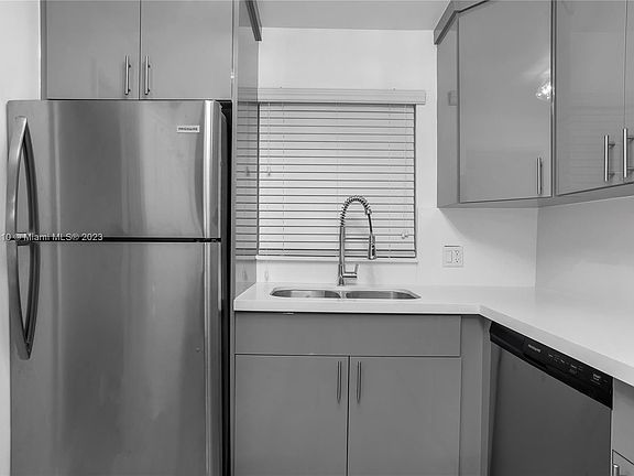4th image of 9431 Live Oak Pl APT 104