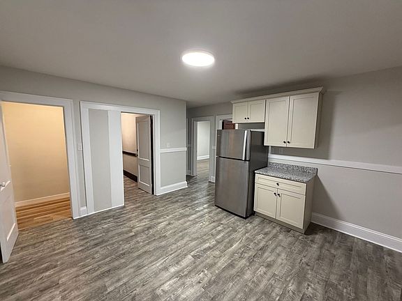 4th image of 29-31 Nesbit Ave #29