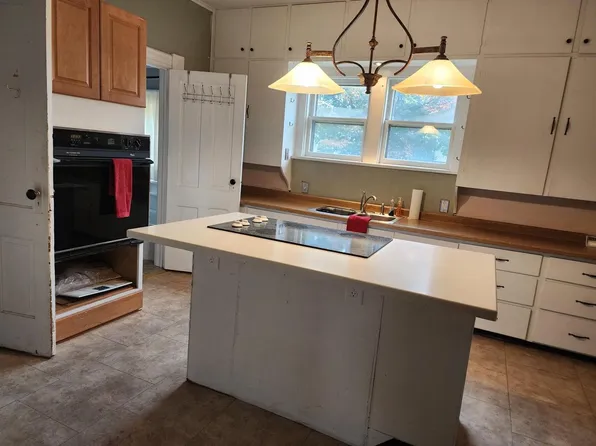 201 Brady Street, Portage, WI 53901