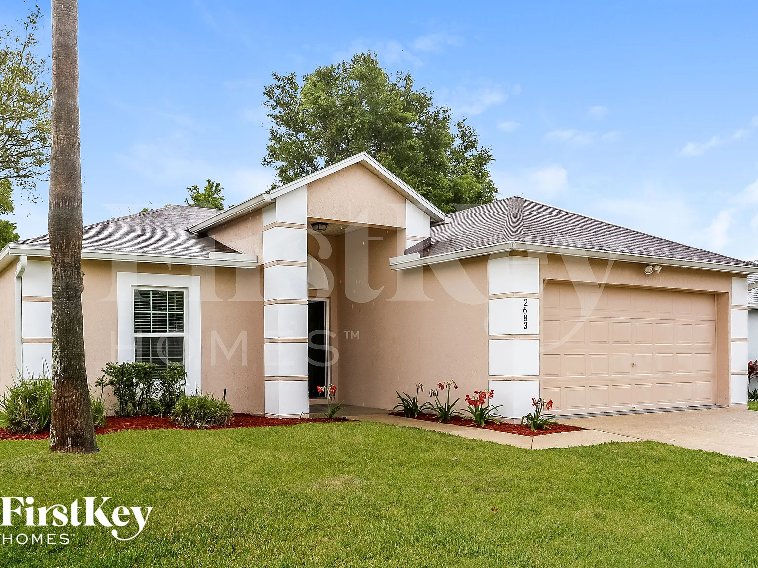 3 bed, 2.0 bath, 1611 sqft, $2,655 — Photo 2