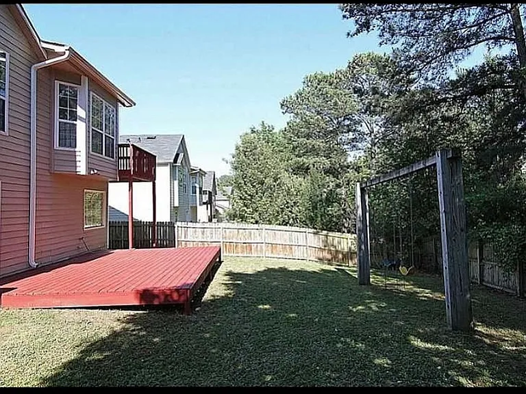 2174 Dresden Grn NW — Photo 18