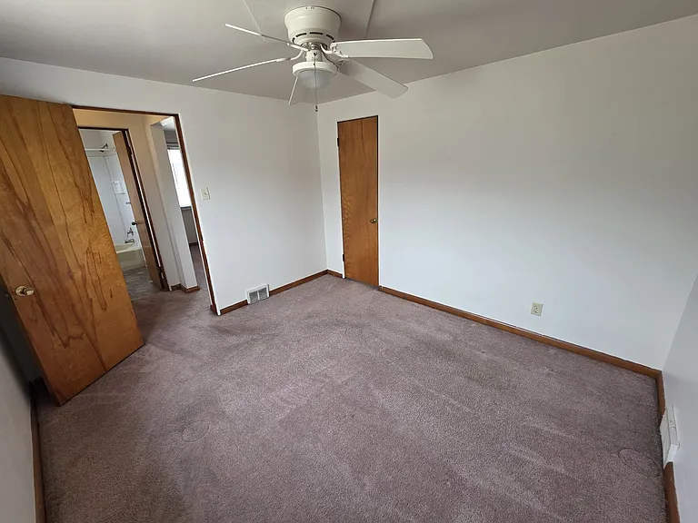 1110 Monroeville Ave #3 — Photo 8