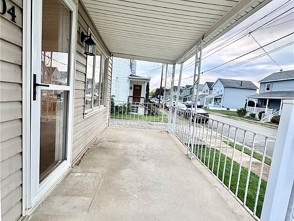 3rd image of 104 Avenue C