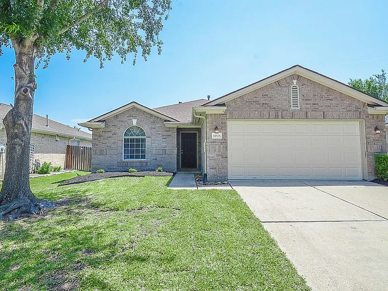 14618 Rochelle Ct — Photo 1