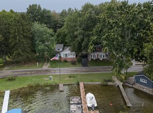 5996 122nd Ave, Fennville, MI 49408