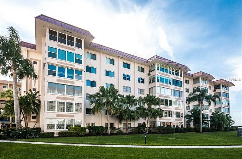 1st image of 620 Edgewater Dr Unit 601