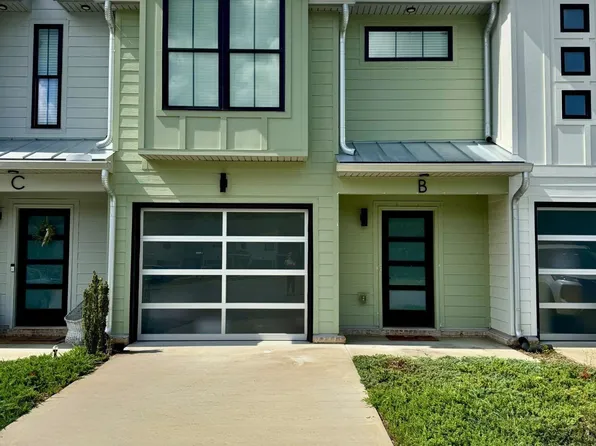 160 Excell Rd #B, Clarksville, TN 37043