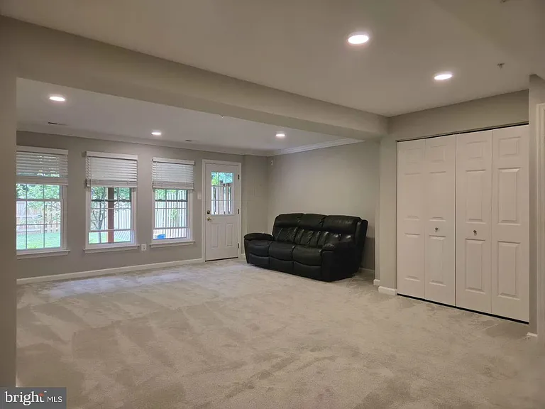 4613 Ripley Manor Ter — Photo 32
