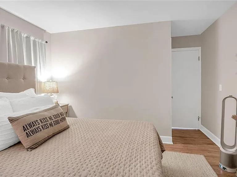 265 Perry St — Photo 14