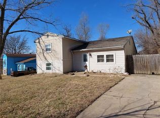 6002 E 148th St, Grandview, MO 64030