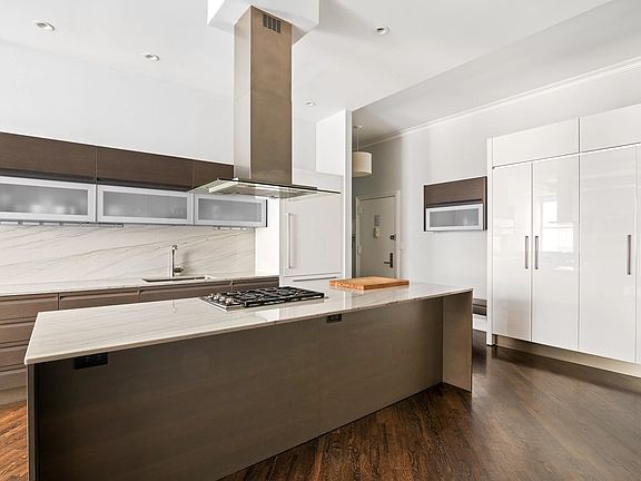 2nd image of 395 Broadway APT 8C