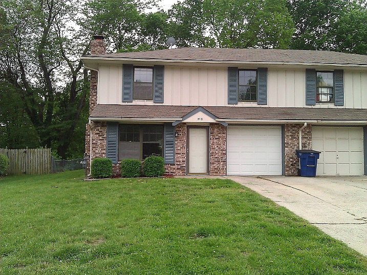 1st image of 512 SW Parkwood Dr