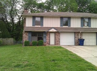 512 SW Parkwood Dr, Blue Springs, MO 64014