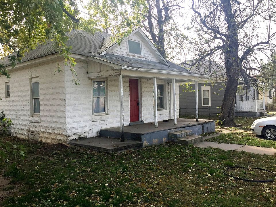 1st image of 1609 E 4th Ave