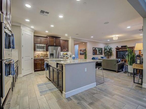 3rd image of 1414 Skibbereen Way