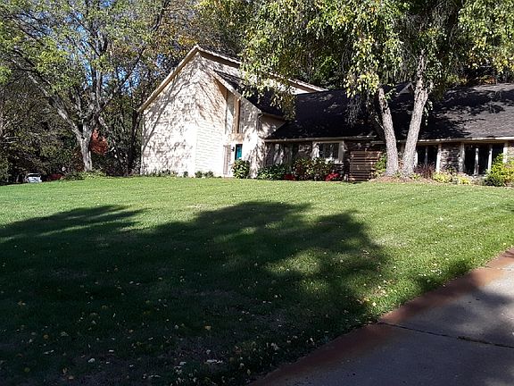 Driveway to Three Car Garage