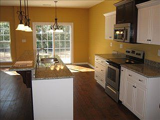 3rd image of 5106 Nokesville Cir