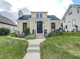 2167 S 85th St, West Allis, WI 53227