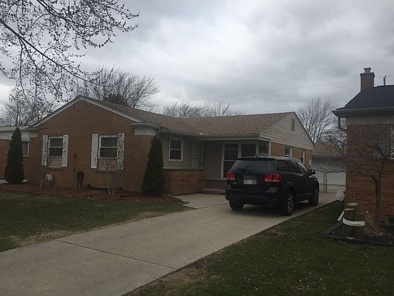 3rd image of 21537 Tanglewood St