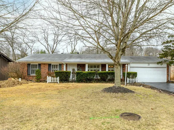 315 Stephanie Ln, Ballwin, MO 63011