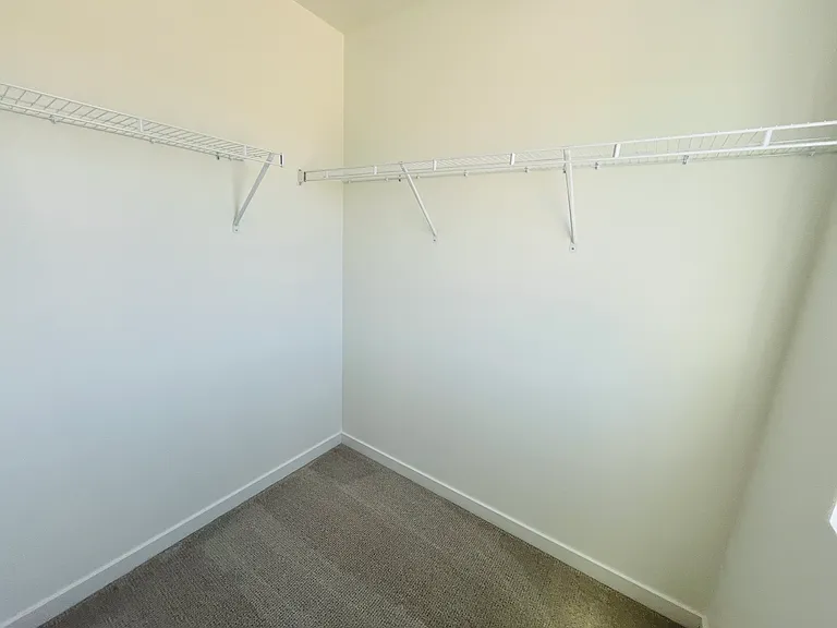 2823 Foxglove Ln — Photo 13