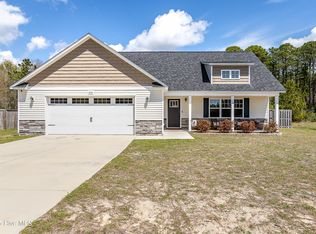 210 Tappi Ter, Hubert, NC 28539
