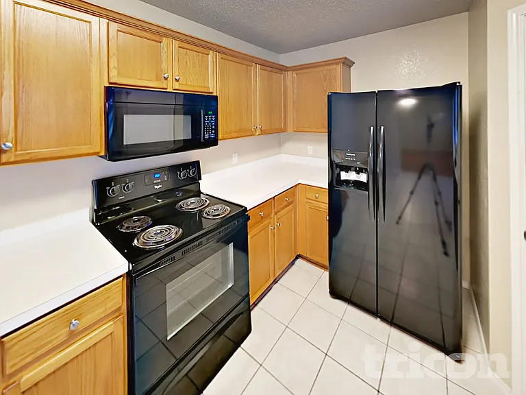 1819 Citadel Dr — Photo 7