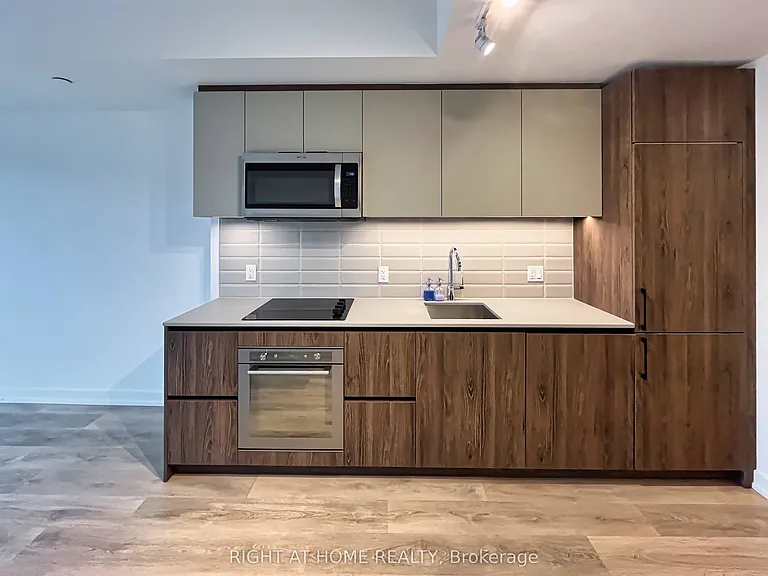 150 Logan Ave #437 — Photo 4