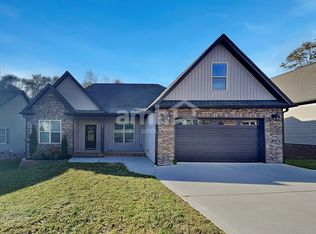 430 Risen Star Dr, Boiling Springs, SC 29316