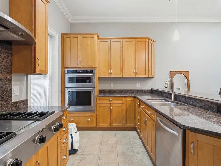 7 Worthington St #2 — Photo 2