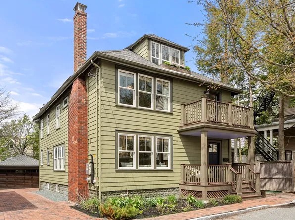 12 Newell Ter, Cambridge, MA 02140