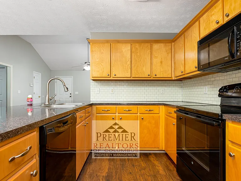 567 Mill Pond Dr — Photo 18
