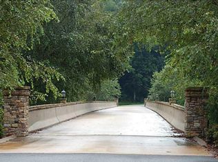 1013 Golden Bear Pass, Dahlonega, GA 30533