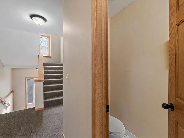 304 Pondridge Cir — Photo 11
