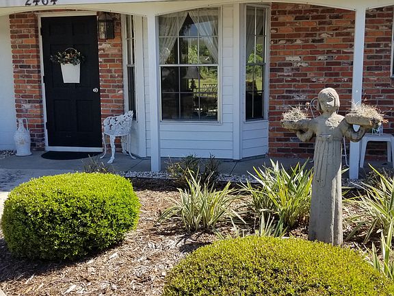 2nd image of 2464 Breakwater Cir