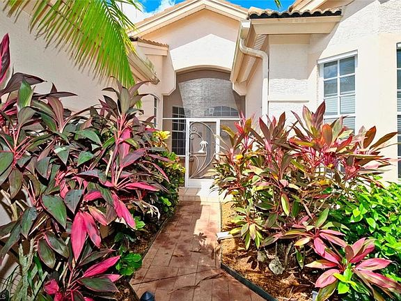 2nd image of 9217 Garden Pointe