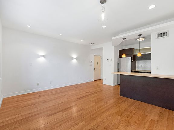 3rd image of 1773 E 19th St APT 1A