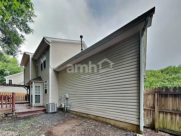 1106 Kerry Greens Dr — Photo 21