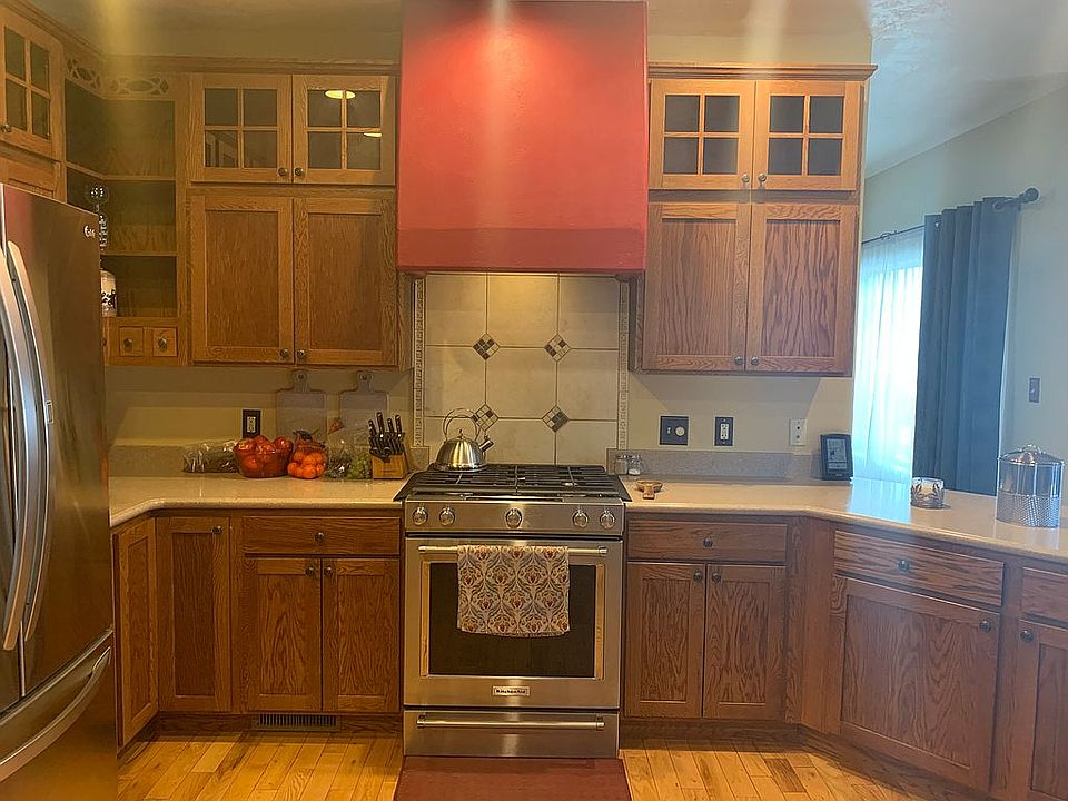 Fabulous large kitchen.