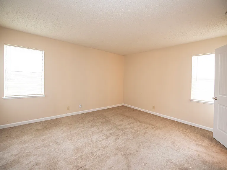 Willow Run Apartments — Photo 46