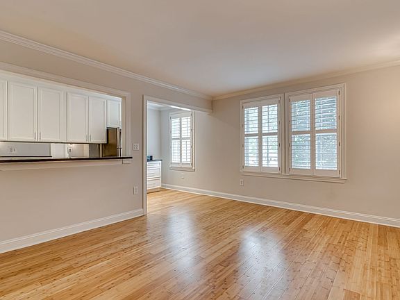 2nd image of 610 Bashford Ln Unit 1313