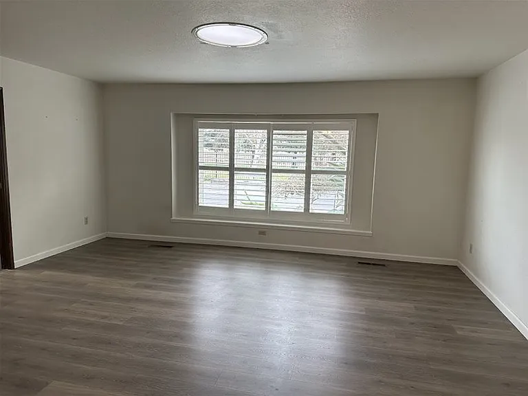 5815 Morgan Rd — Photo 5